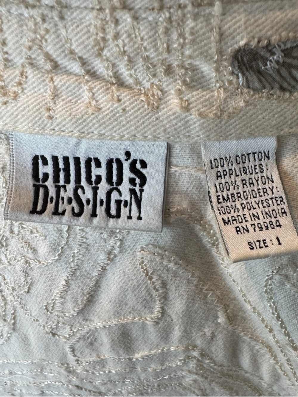 Chico’s Cream Ivory Embroidered Floral Patchwork Denim Jacket Size 1 (M/8) NWOT - Picture 8 of 9